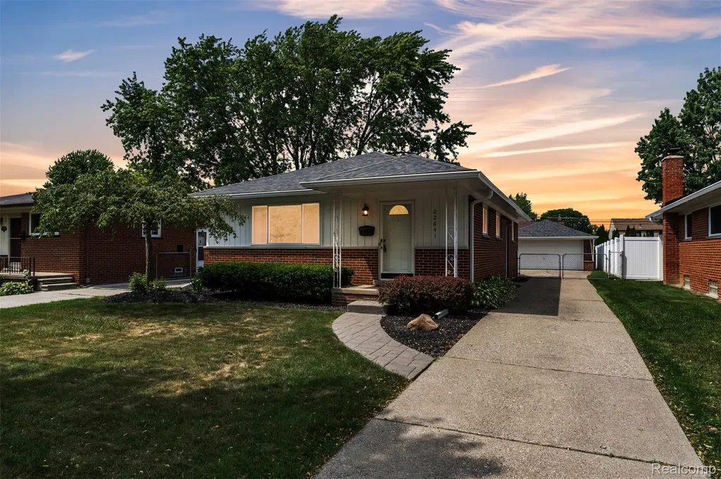 22641 Millenbach Street St. Clair Shores City MI 48081