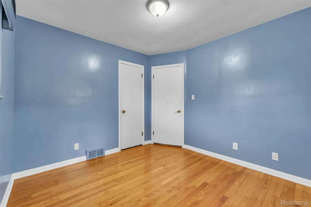22641 Millenbach Street St. Clair Shores City MI 48081