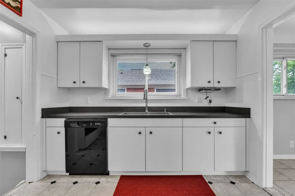22641 Millenbach Street St. Clair Shores City MI 48081