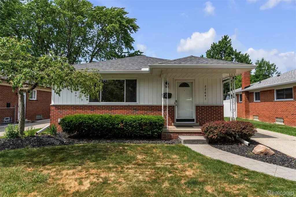 22641 Millenbach Street St. Clair Shores City MI 48081