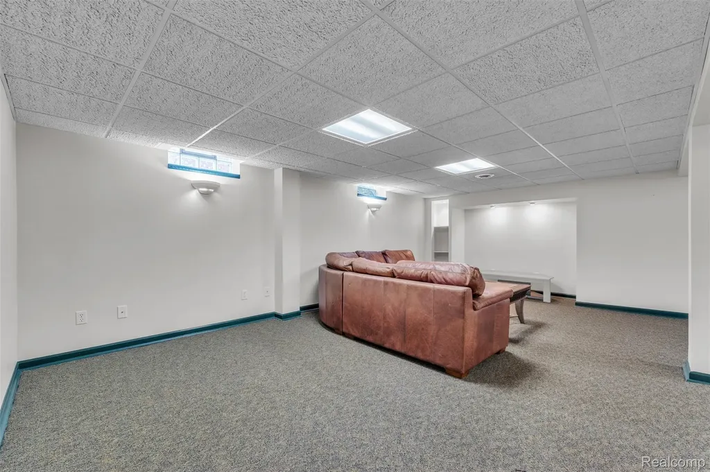 22641 Millenbach Street St. Clair Shores City MI 48081