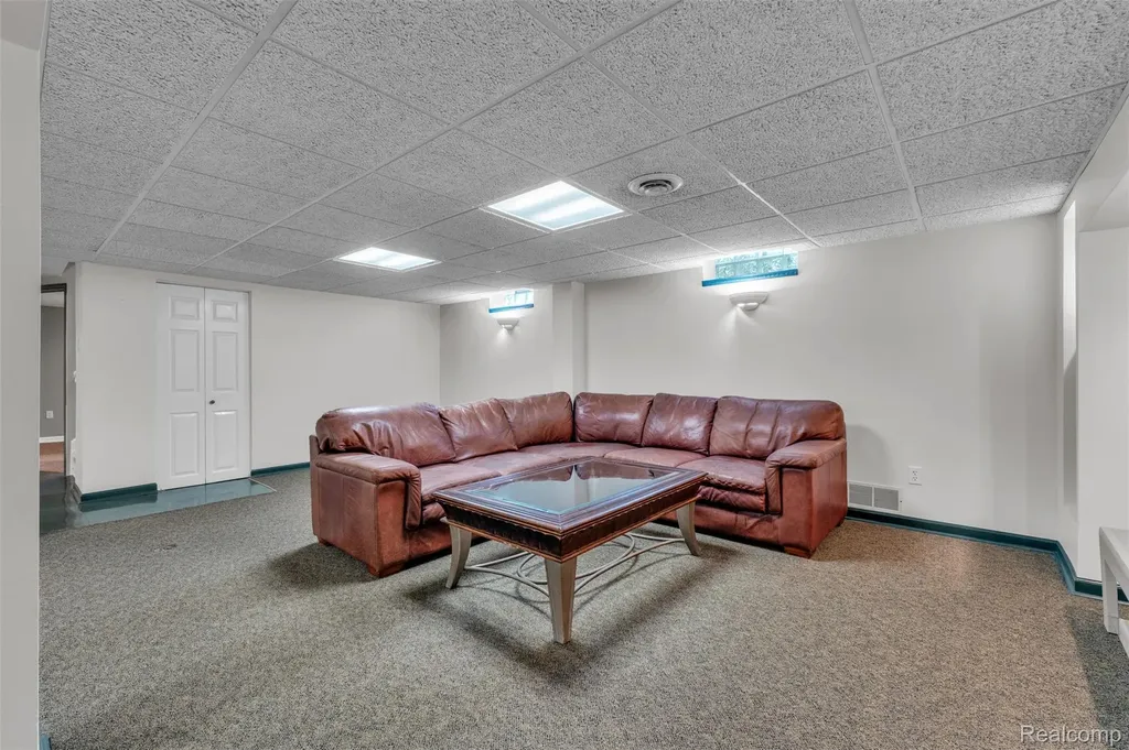 22641 Millenbach Street St. Clair Shores City MI 48081