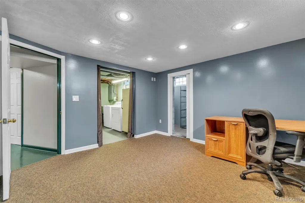 22641 Millenbach Street St. Clair Shores City MI 48081