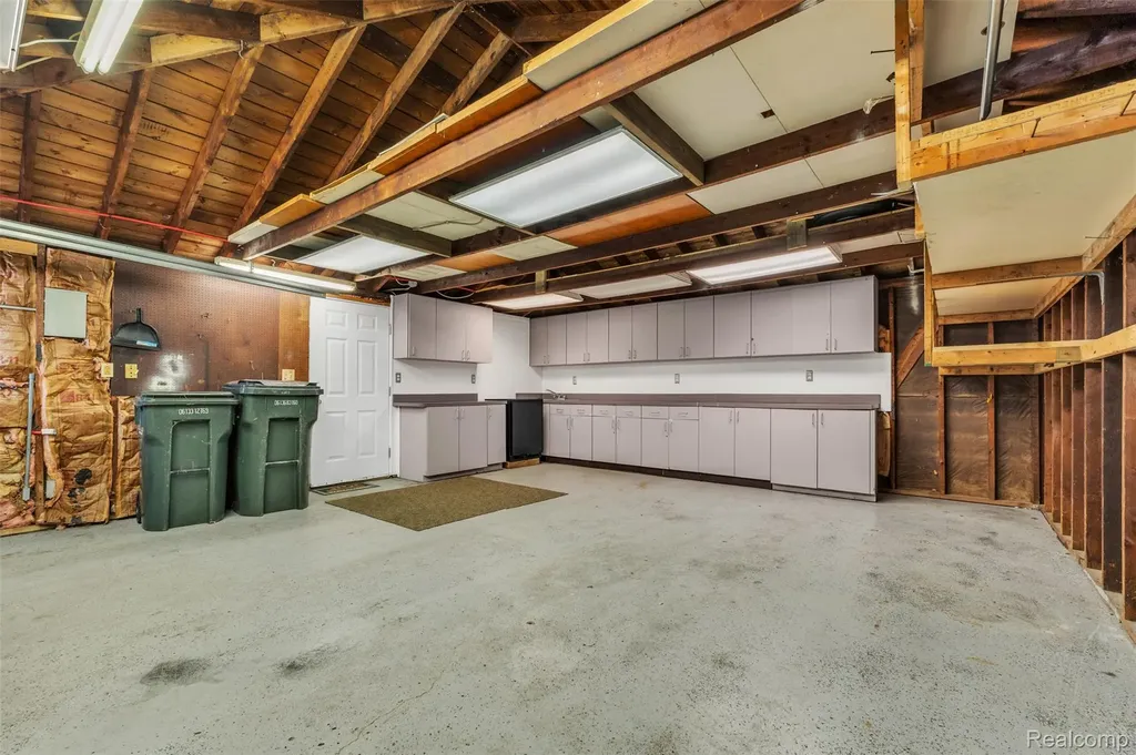 22641 Millenbach Street St. Clair Shores City MI 48081