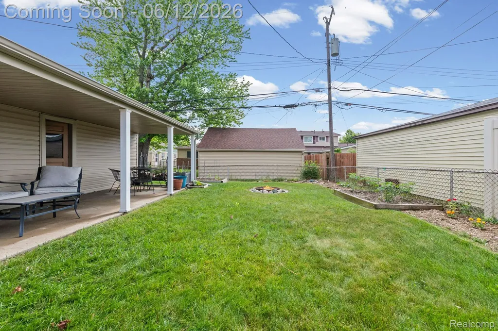 18525 Hinton Street Riverview City MI 48193