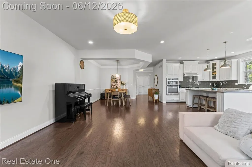 42829 Cardinal Way Novi City MI 48375