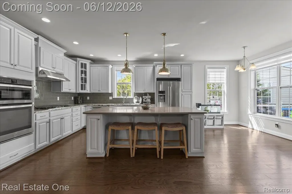 42829 Cardinal Way Novi City MI 48375