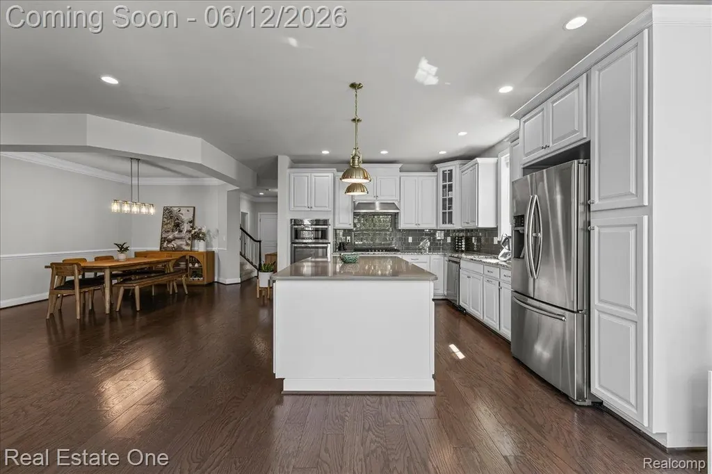 42829 Cardinal Way Novi City MI 48375