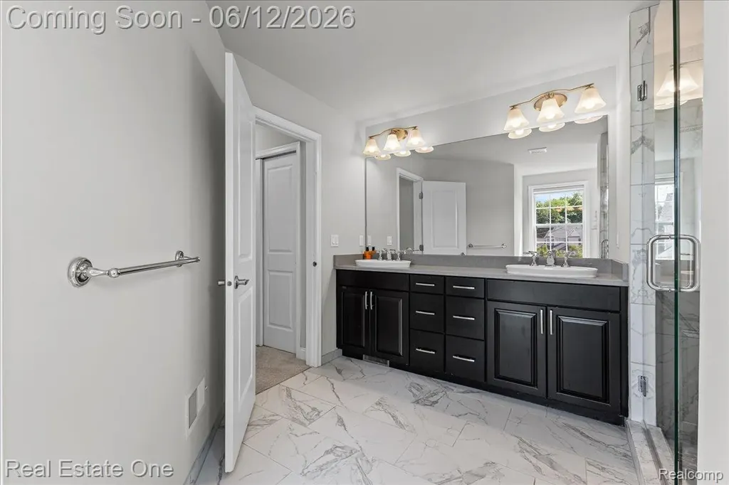 42829 Cardinal Way Novi City MI 48375