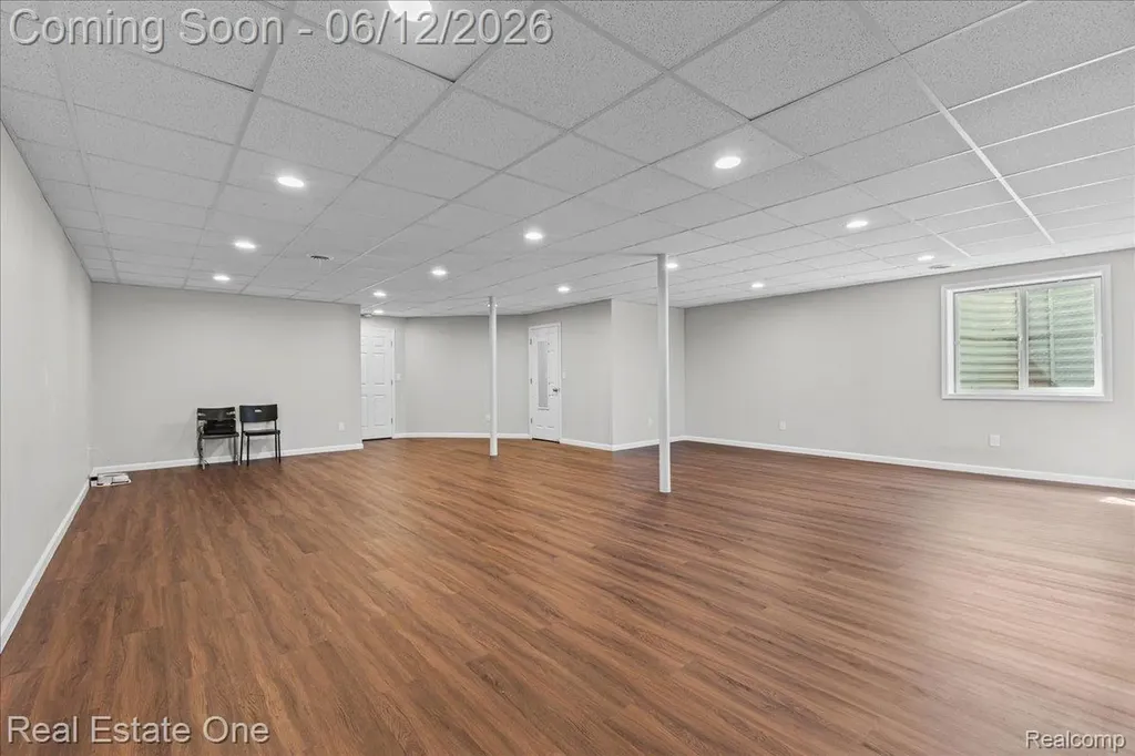 42829 Cardinal Way Novi City MI 48375