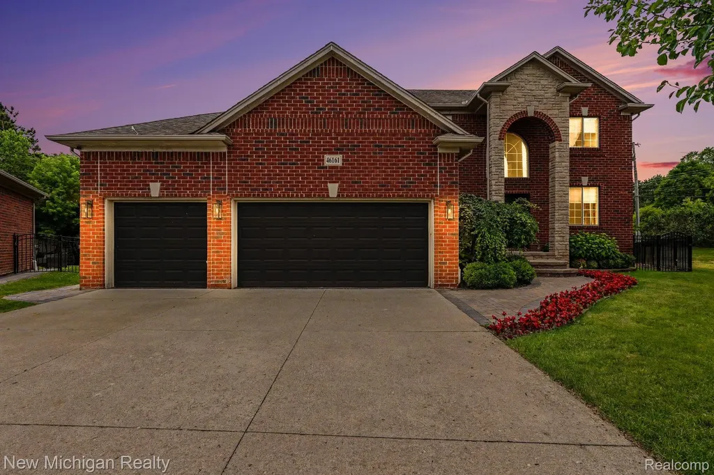 46161 S Manitou Court Shelby Charter Township MI 48317