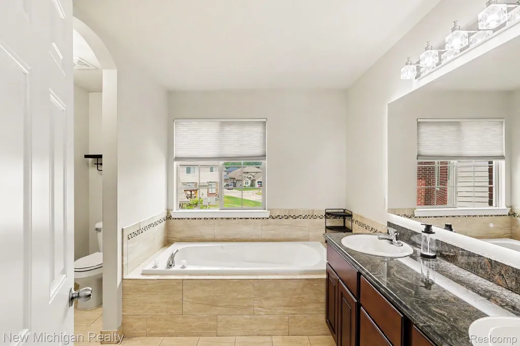 46161 S Manitou Court Shelby Charter Township MI 48317
