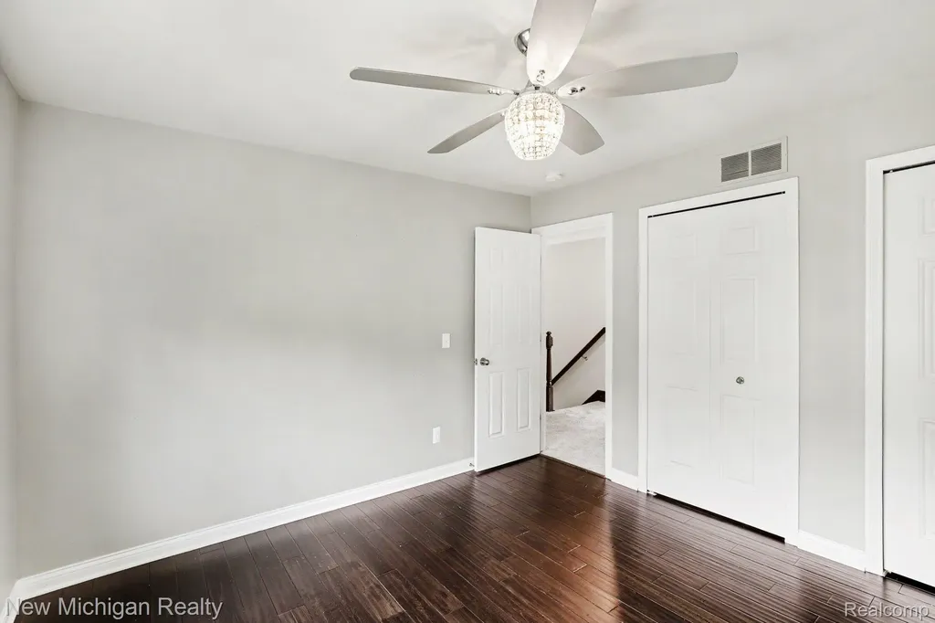 46161 S Manitou Court Shelby Charter Township MI 48317