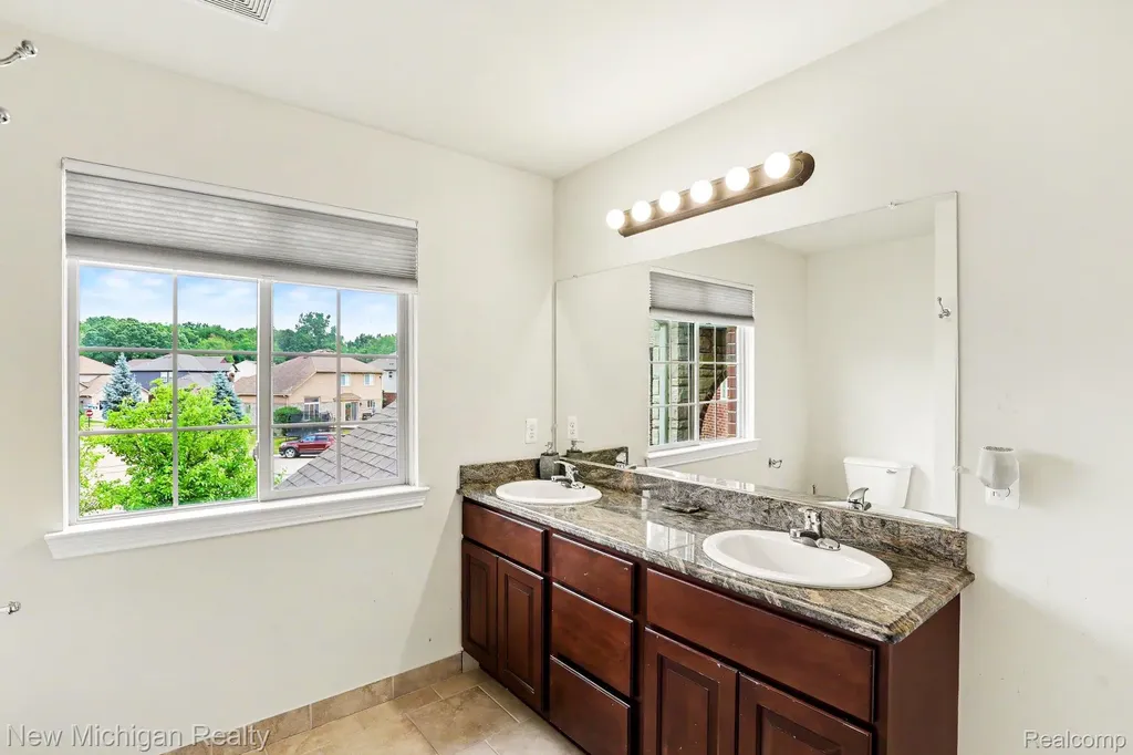 46161 S Manitou Court Shelby Charter Township MI 48317