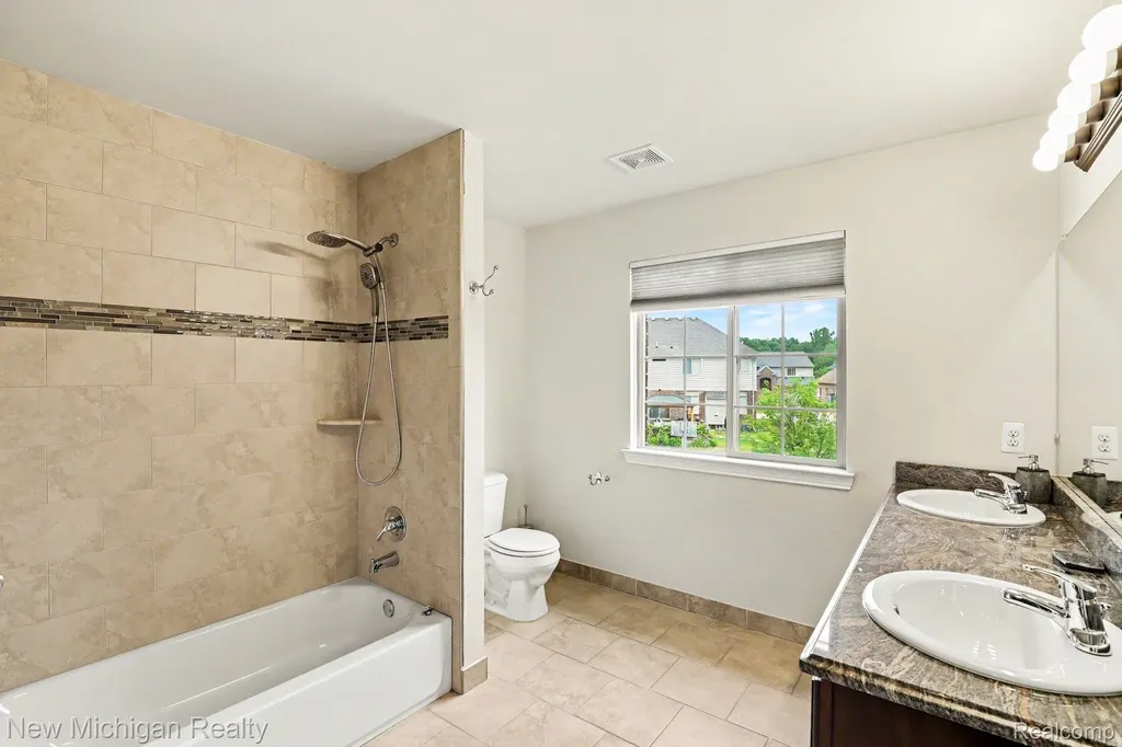 46161 S Manitou Court Shelby Charter Township MI 48317