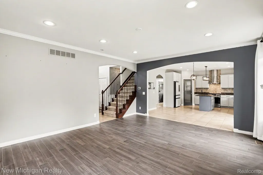 46161 S Manitou Court Shelby Charter Township MI 48317