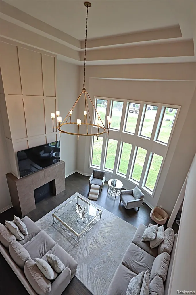4966 Park Manor Drive Troy City MI 48098