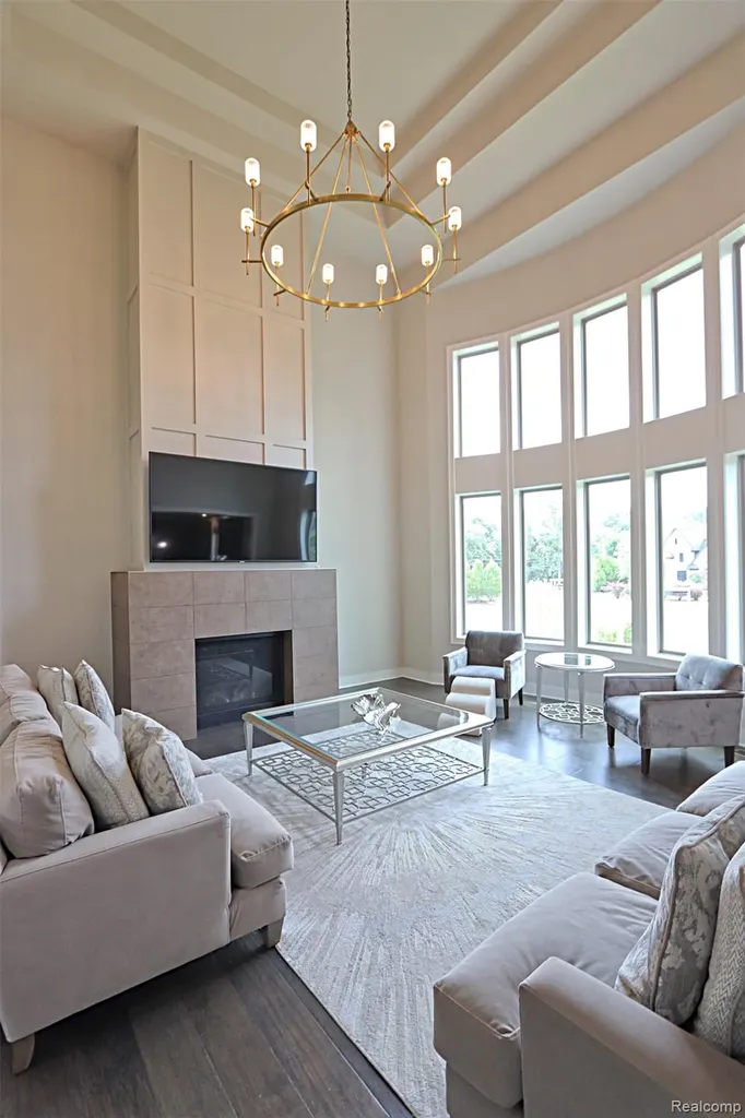 4966 Park Manor Drive Troy City MI 48098