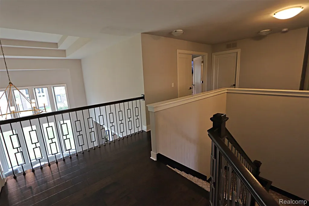 4966 Park Manor Drive Troy City MI 48098