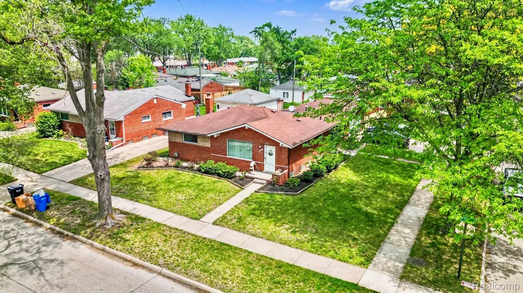 28326 Alden Street Madison Heights City MI 48071