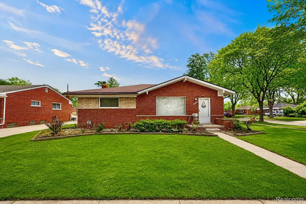 28326 Alden Street Madison Heights City MI 48071