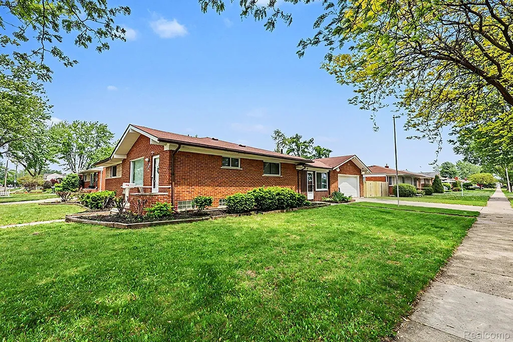 28326 Alden Street Madison Heights City MI 48071