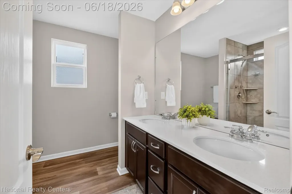 33137 Fuhrmann Drive Sterling Heights City MI 48310