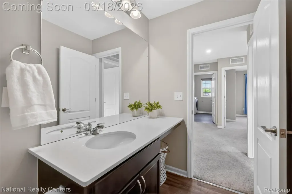 33137 Fuhrmann Drive Sterling Heights City MI 48310