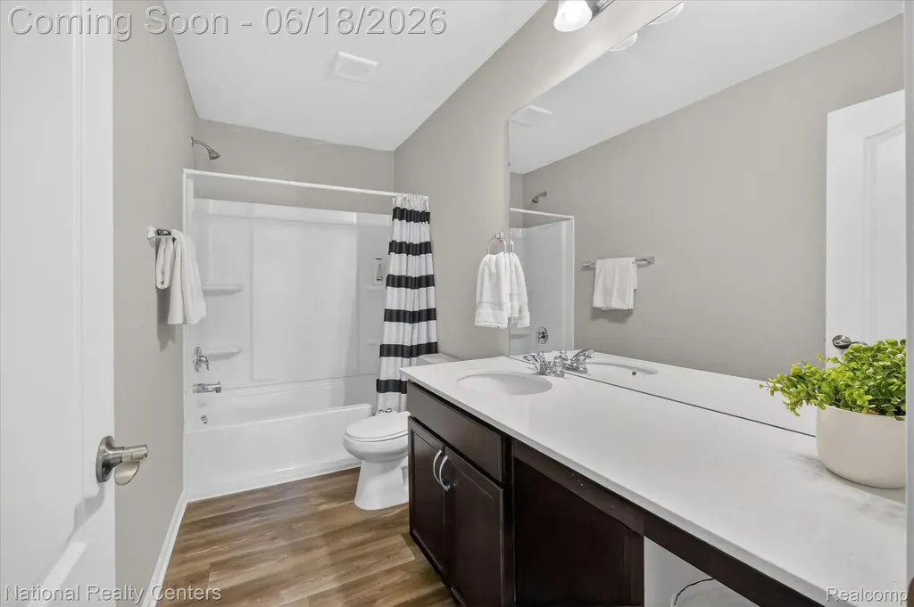 33137 Fuhrmann Drive Sterling Heights City MI 48310