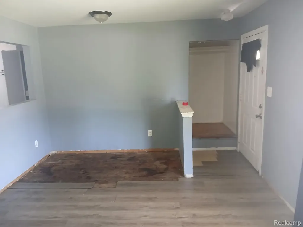 17723 Oakdale Street Roseville City MI 48066