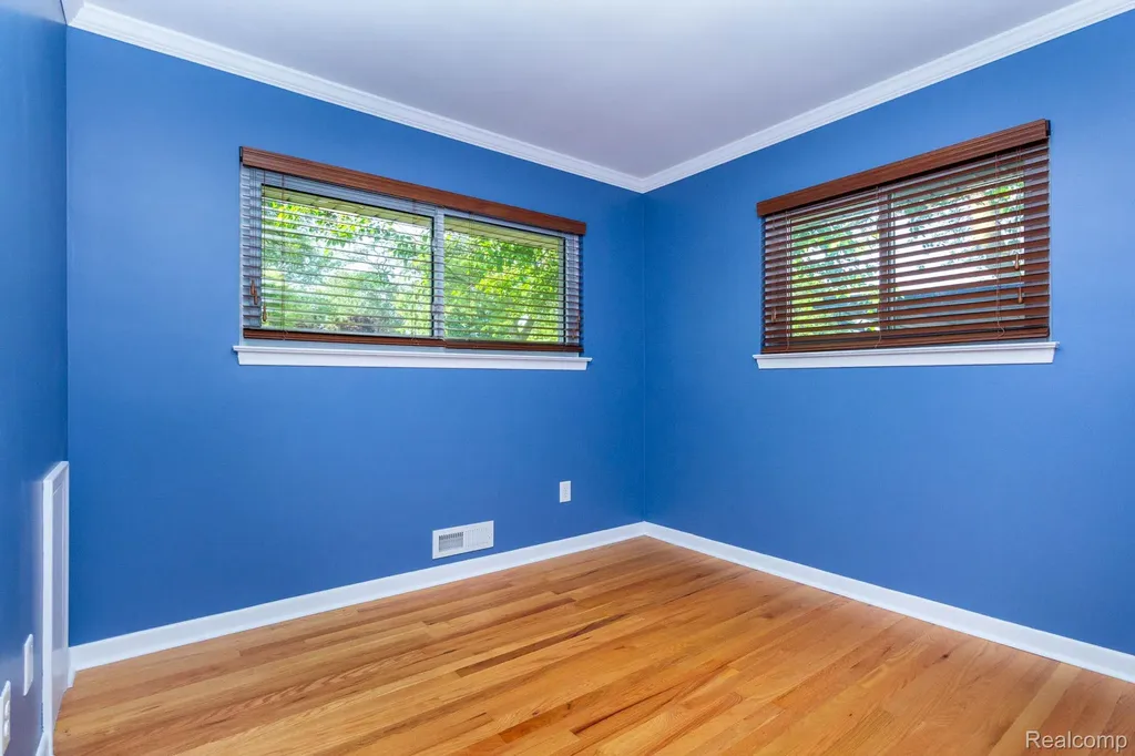 4333 Manor Avenue Royal Oak City MI 48073