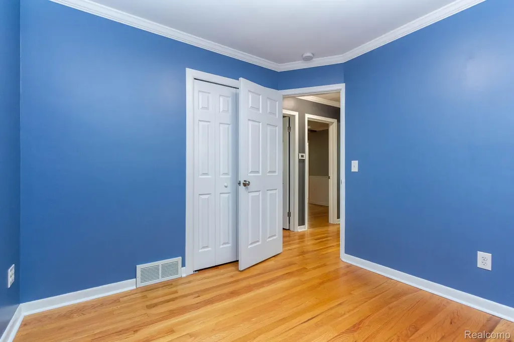 4333 Manor Avenue Royal Oak City MI 48073