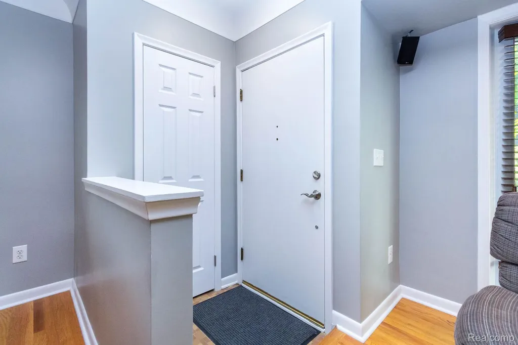 4333 Manor Avenue Royal Oak City MI 48073