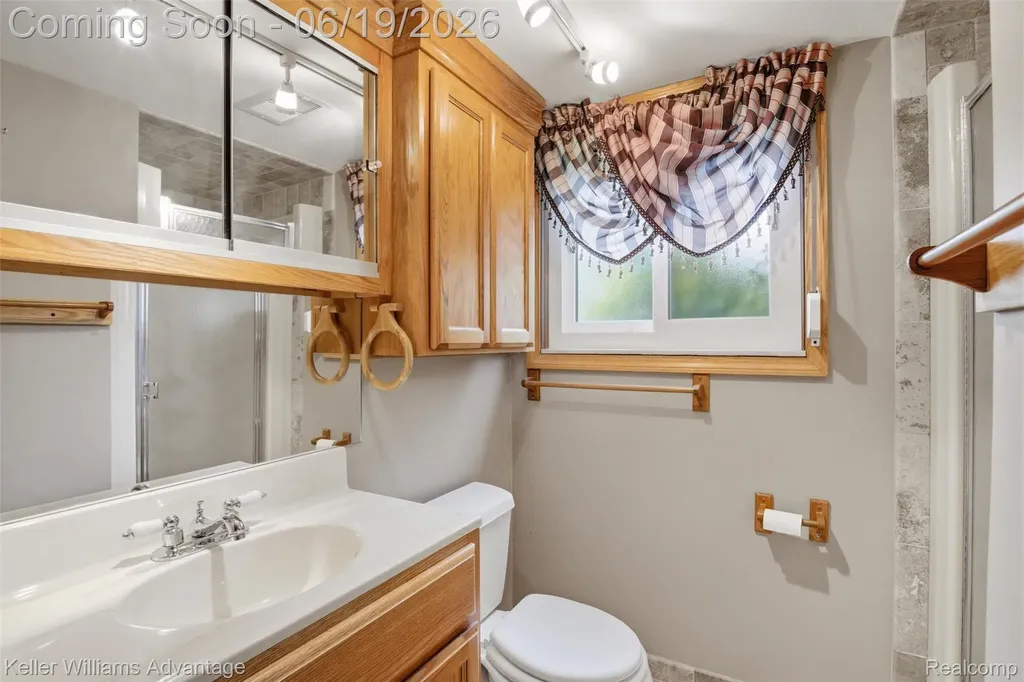 35729 Duke Drive Sterling Heights City MI 48310