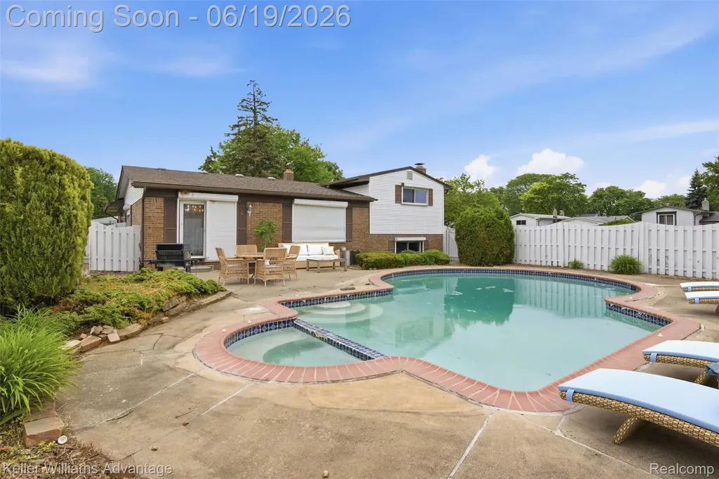 35729 Duke Drive Sterling Heights City MI 48310