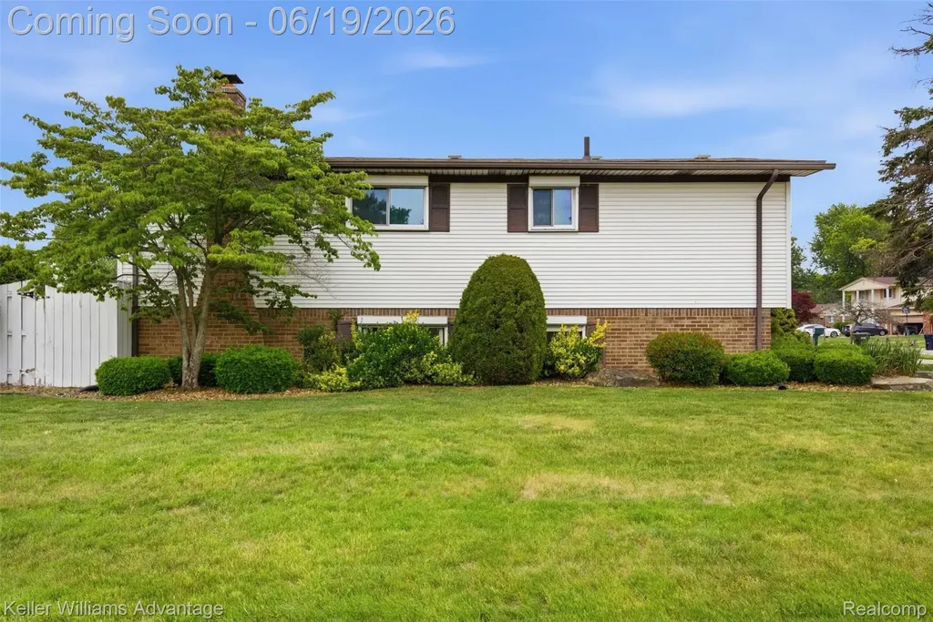35729 Duke Drive Sterling Heights City MI 48310