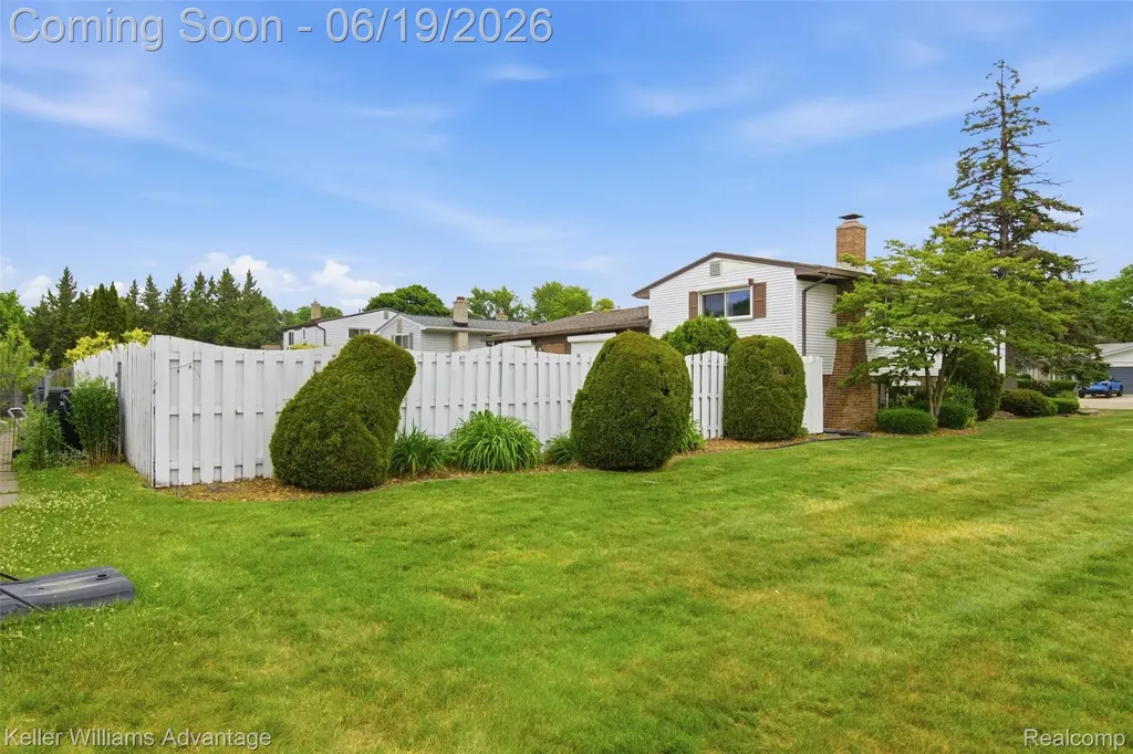 35729 Duke Drive Sterling Heights City MI 48310