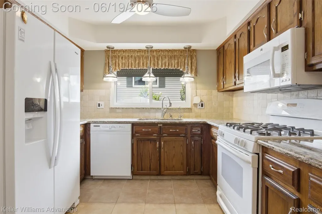 35729 Duke Drive Sterling Heights City MI 48310