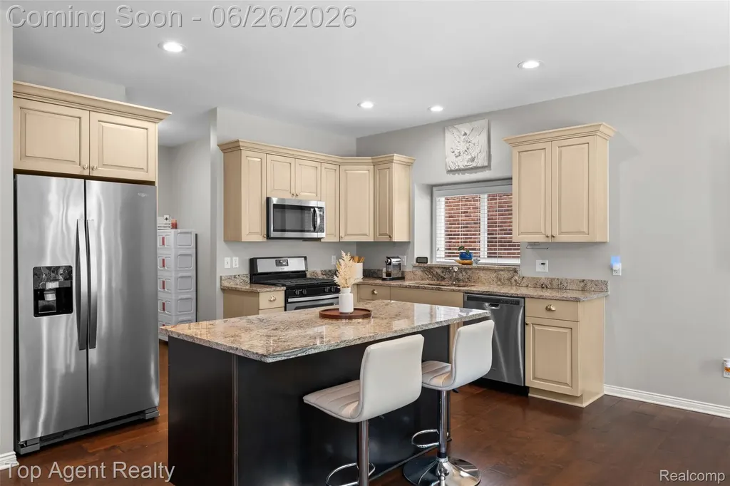 13826 Grandeur Avenue Shelby Charter Township MI 48315