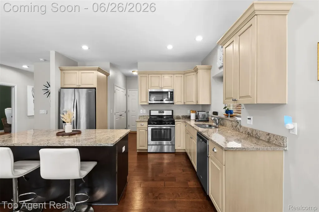 13826 Grandeur Avenue Shelby Charter Township MI 48315