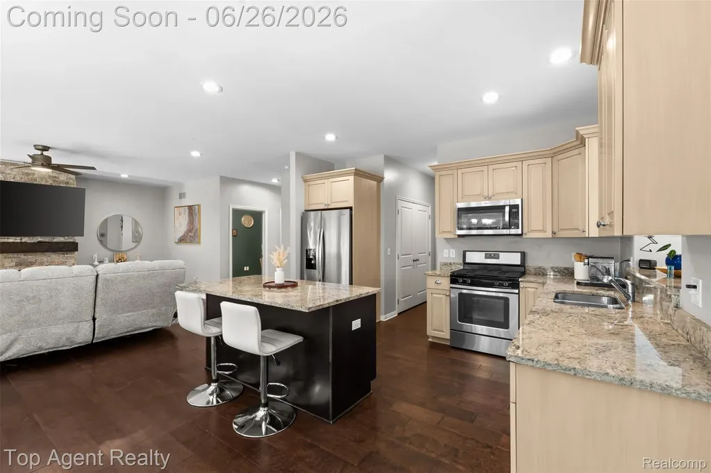 13826 Grandeur Avenue Shelby Charter Township MI 48315