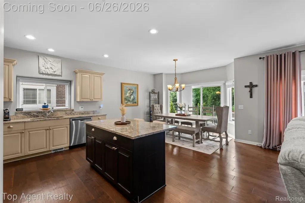 13826 Grandeur Avenue Shelby Charter Township MI 48315
