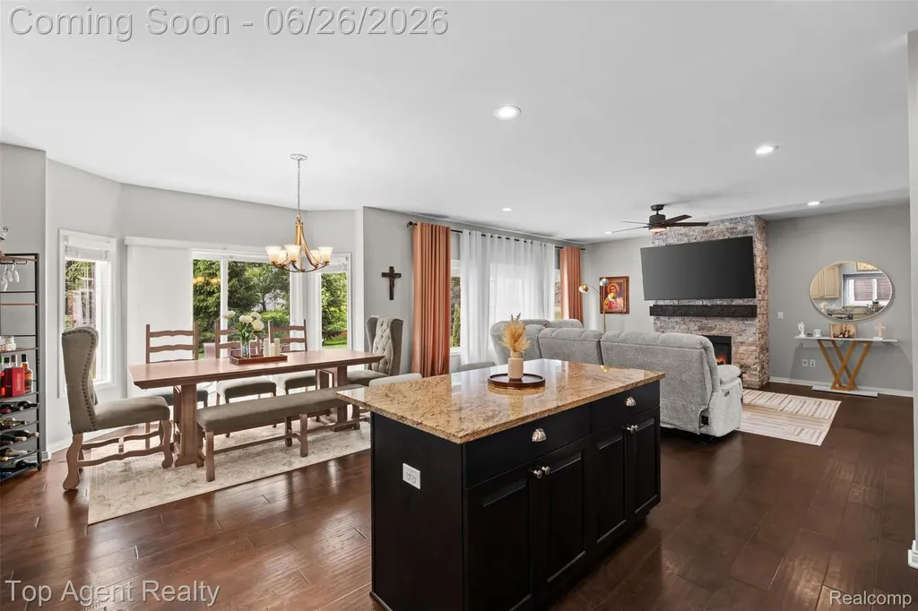 13826 Grandeur Avenue Shelby Charter Township MI 48315