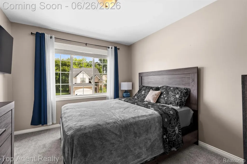 13826 Grandeur Avenue Shelby Charter Township MI 48315