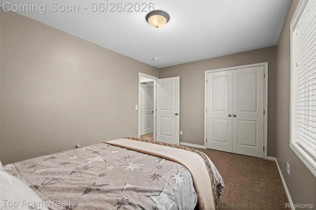 13826 Grandeur Avenue Shelby Charter Township MI 48315