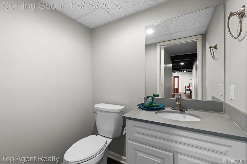 13826 Grandeur Avenue Shelby Charter Township MI 48315