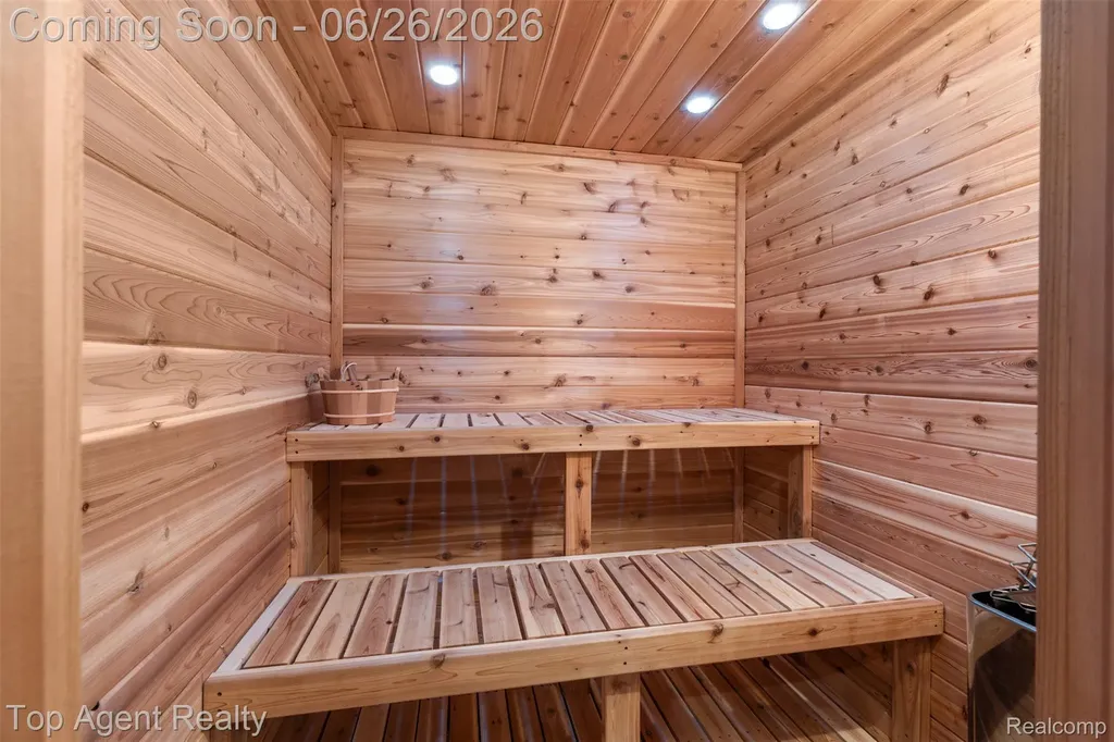 13826 Grandeur Avenue Shelby Charter Township MI 48315