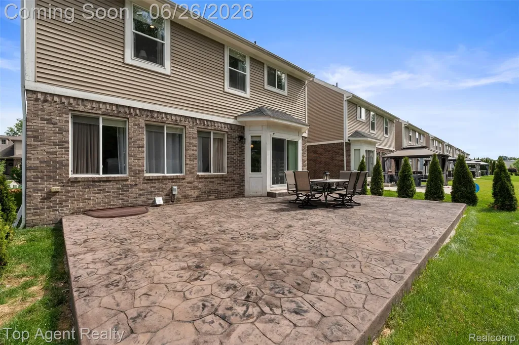 13826 Grandeur Avenue Shelby Charter Township MI 48315