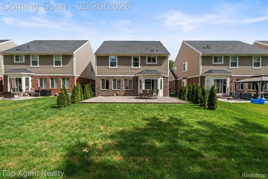 13826 Grandeur Avenue Shelby Charter Township MI 48315