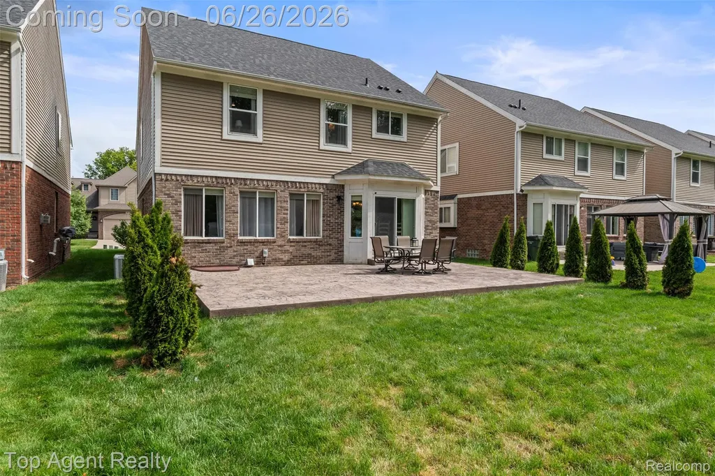 13826 Grandeur Avenue Shelby Charter Township MI 48315